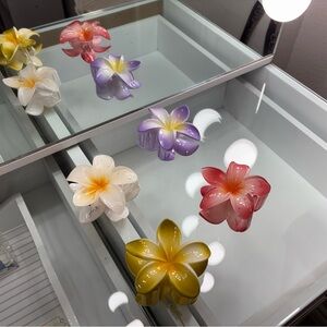 Colorful Glass Flower Decor Set